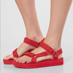 TEVA Universal Midform Leather—Red!